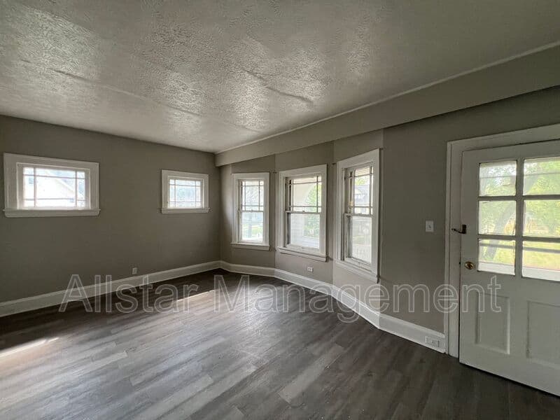Cleveland Condo: 3293 E 121st Street