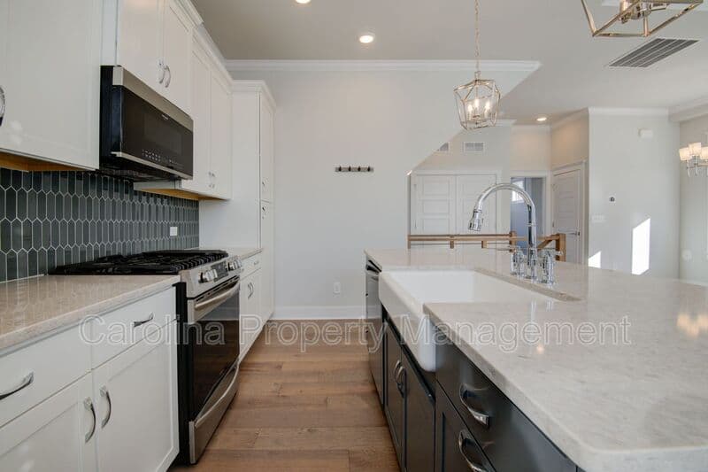 Charlotte House: 5939 Ardrey Kell Rd