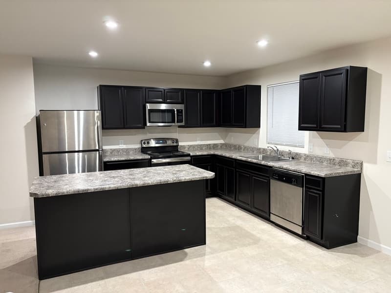 Greenville House: 102 Castlebrook Dr