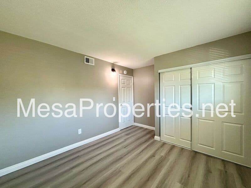 Ontario Condo: 1749 E Fairfield Ct