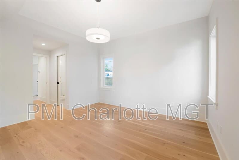Charlotte House: 428 Dover Ave