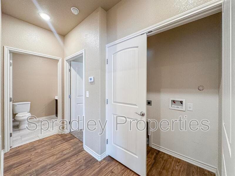 Belton Townhome: 1045B Hibiscus Dr