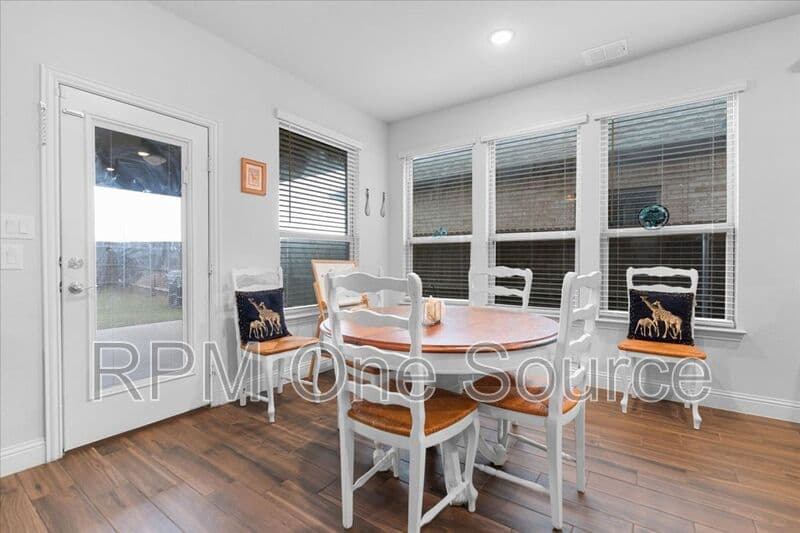 Burleson House: 2760 Richard Street
