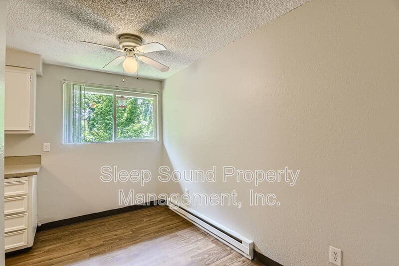 Oregon City Condo: 691 Molalla Avenue