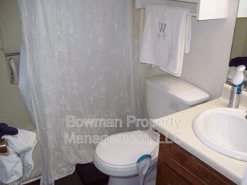 Athens Townhome: 132 Oxford Ct