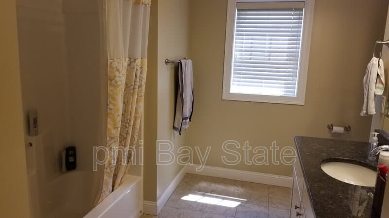 Hyde Park House: 29 Manila Avenue