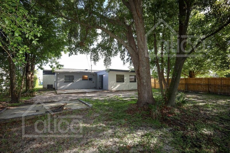 Orlando House: 4258 Clarinda St