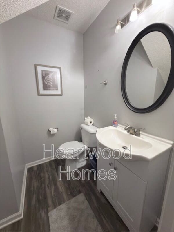 West Columbia House: 264 Orchard Hill Drive