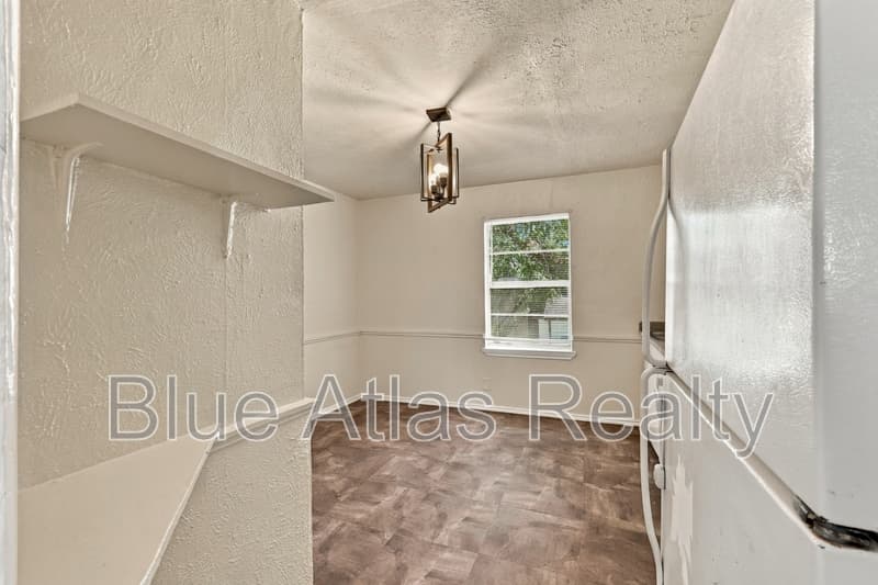 Irving Condo: 1212 Riverview Drive - D