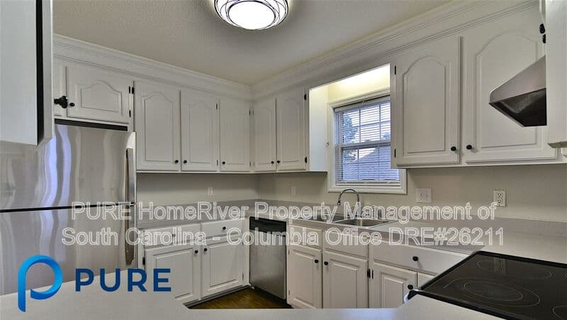 Lexington House: 309 Louisa Ln