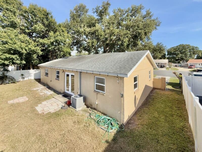 St. Petersburg House: 6943 Buhrley Terrace North