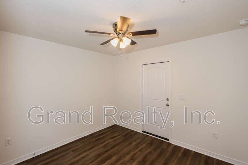 Milton Condo: 6303 Willow Holland Ln