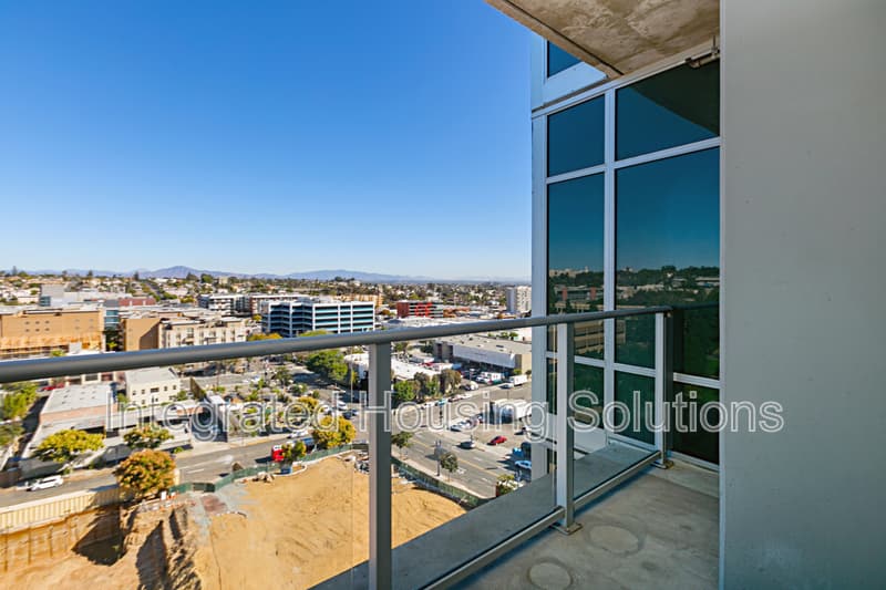 San Diego Condo: 1080 Park Blvd #1113