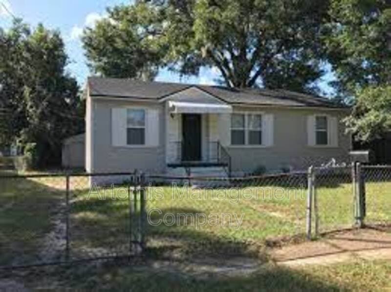 Jacksonville House: 1138 Saratoga Boulevard