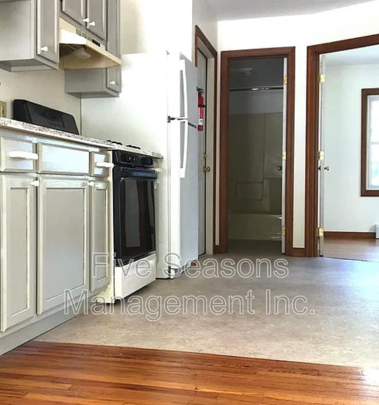 Burlington Condo: 358-360 North Winooski Avenue - 1