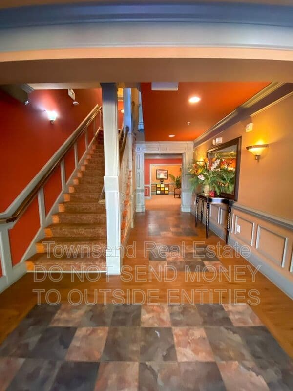 Fayetteville House: 3310-304 Starboard Way