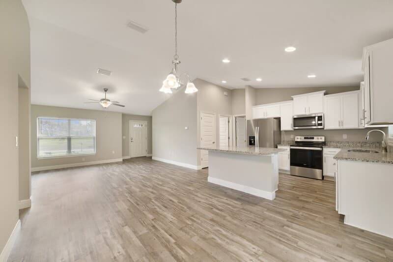 Ocala House: 312 Locust Pass