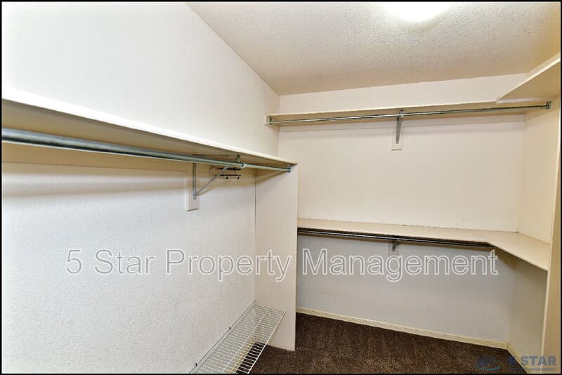 El Paso House: 6372 Franklin Ridge Dr !!