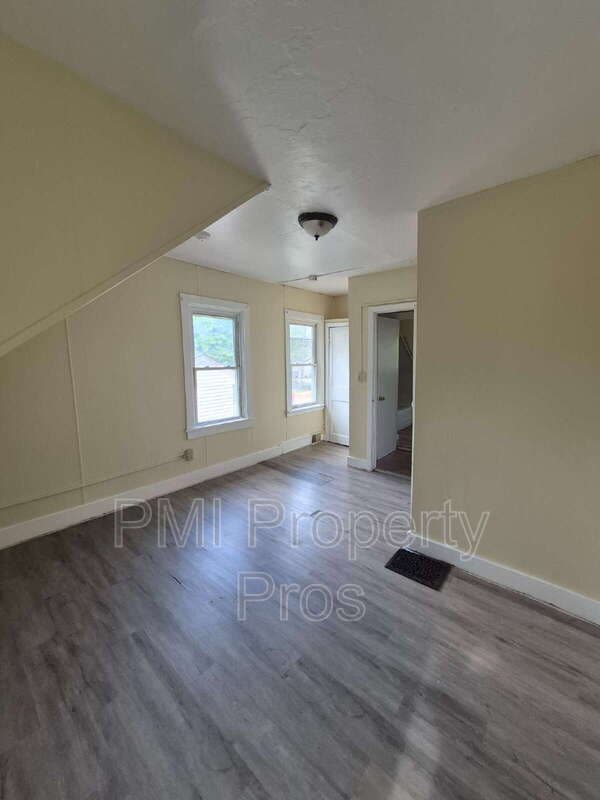 Milwaukee Condo: 4326A North 39th Street