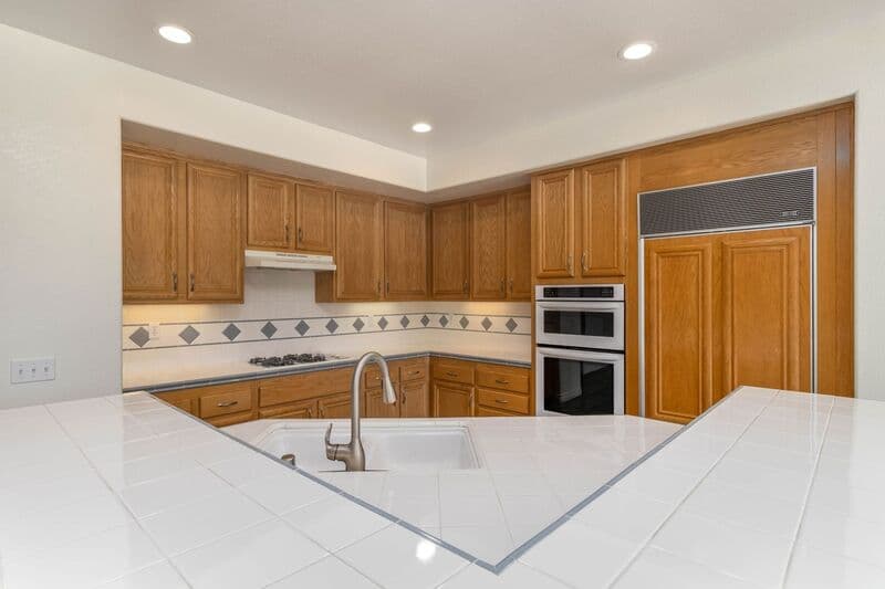 Temecula House: 32579 Valentino Way