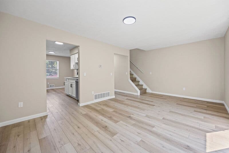 Bloomfield Apartment: 14 Elm Street