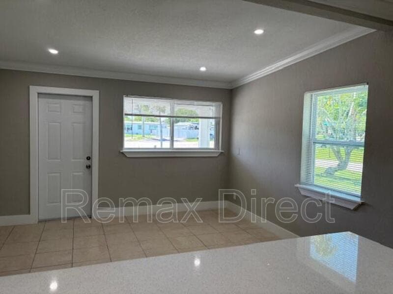 WEST PALM BEACH House: 5580 Honeysuckle Drive
