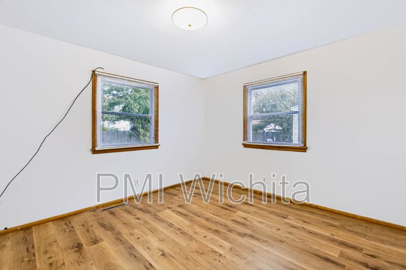 Haysville House: 440 West 7th Street