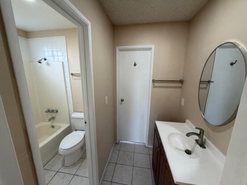 National City Condo: 1609 Grove Street Unit B