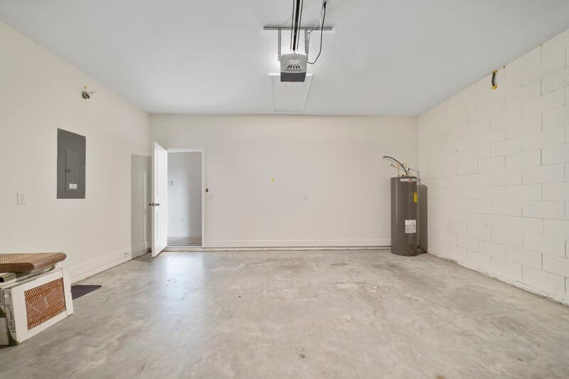 Ocala House: 464 Marion Oaks Dr