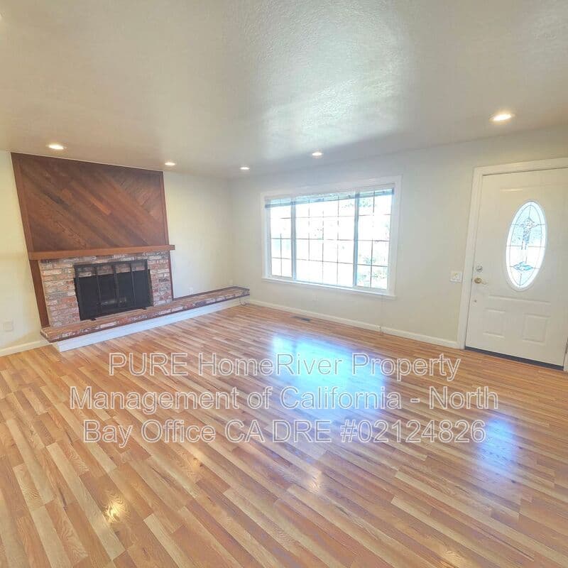 Cotati House: 8499 Lasalle Ave