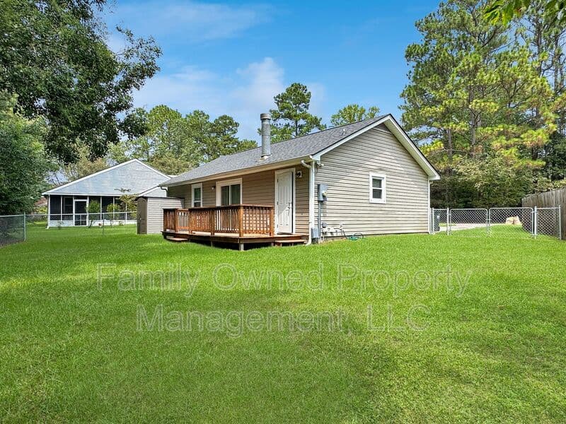 Summerville House: 203 Pebble Creek Road