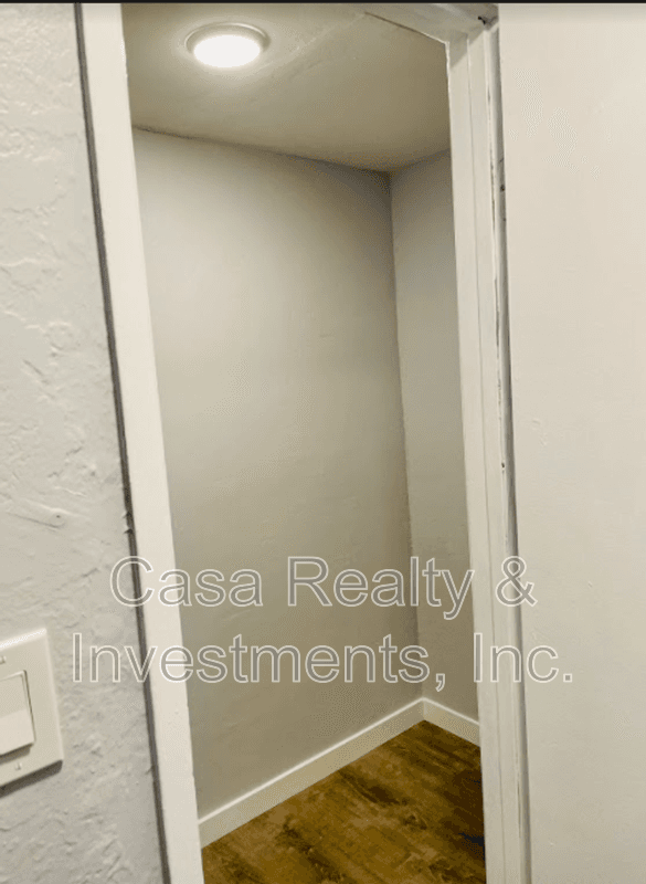 North Hollywood House: 11443 Emelita Street