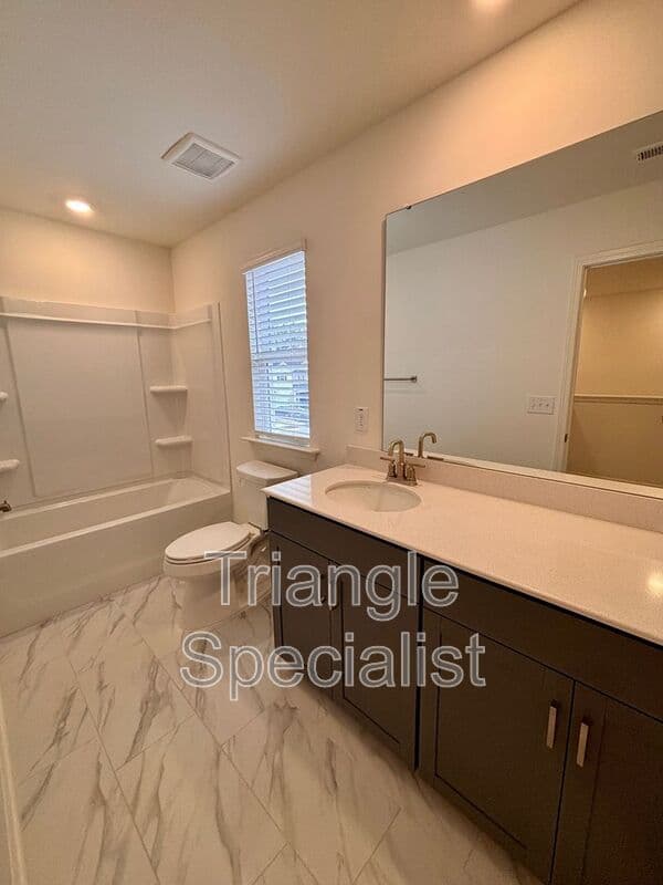 Wake Forest House: 10514 Brookside Reserve Road
