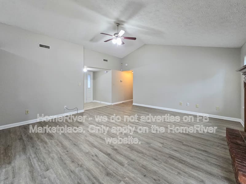 Indianapolis House: 11120 Bayridge Cir W