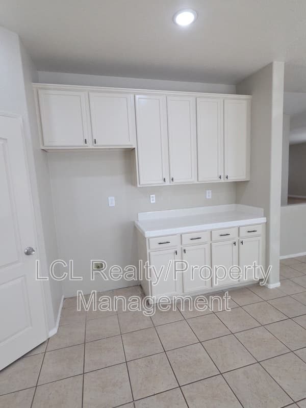 Eastvale House: 6563 Peridot Ct