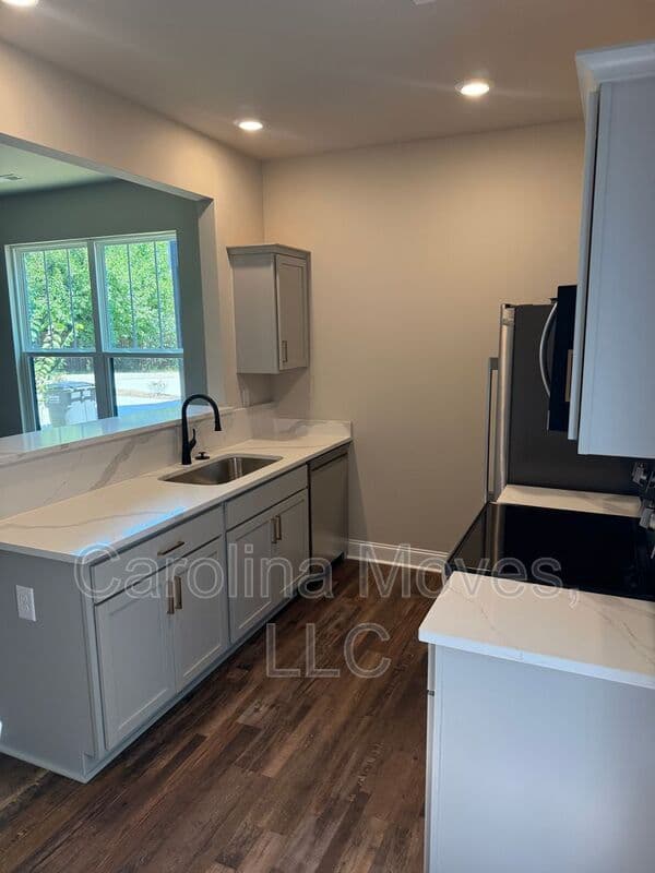 Greenville Townhome: 19A Scott St.