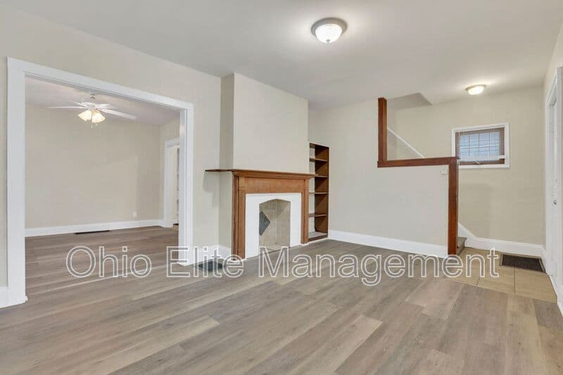 Columbus House: 243 N Wayne Ave