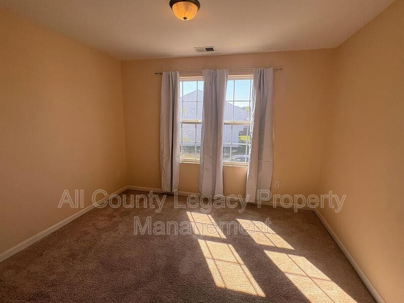 Conyers House: 2072 Belmont Cir