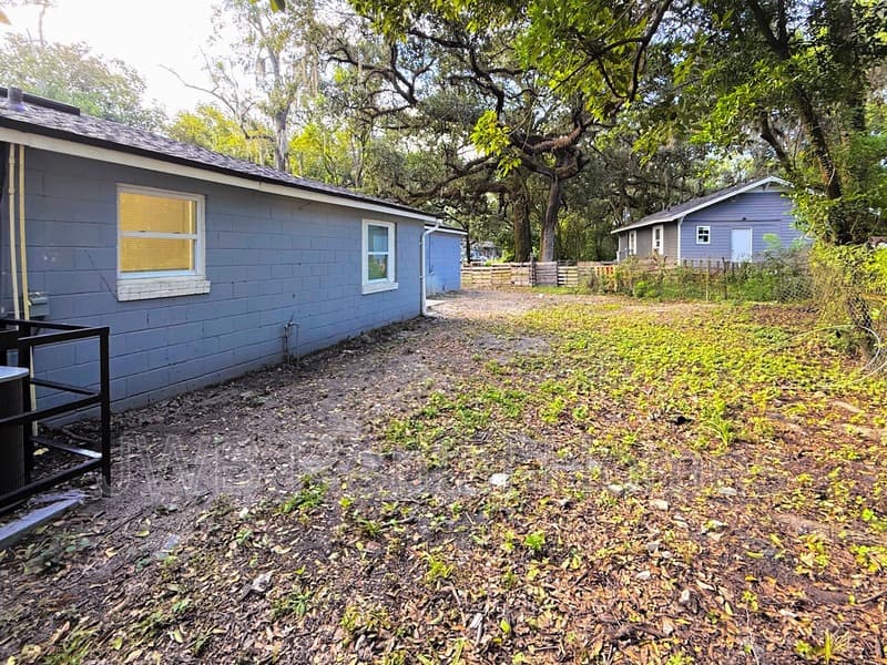 Jacksonville House: 960 Garfield St