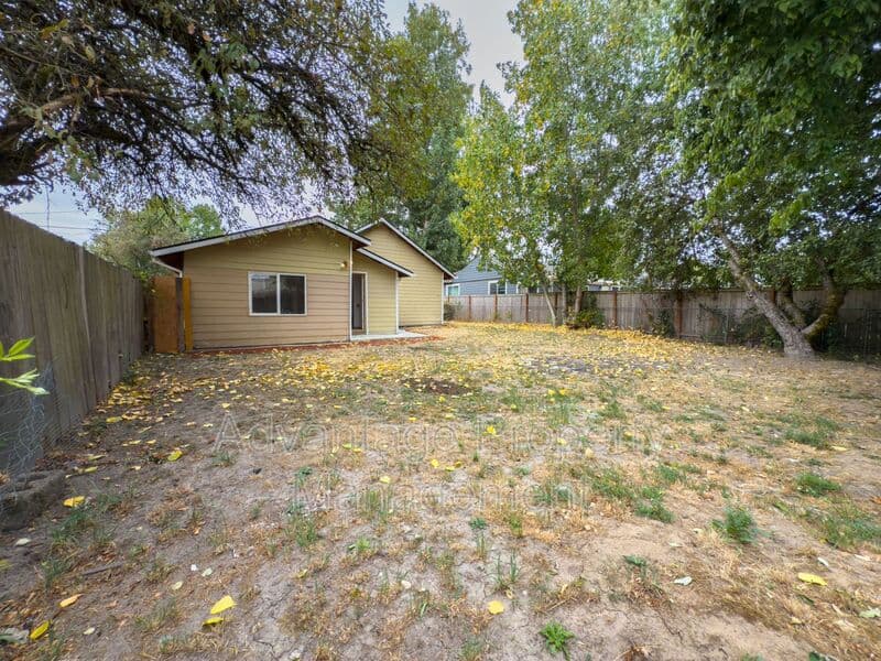 Albany House: 319 15th Ave SE