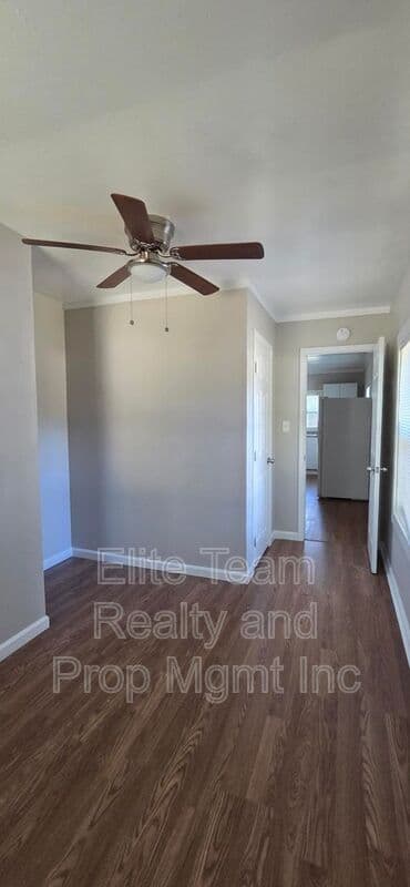 Kings mountain House: 916 Mountain Crest Dr