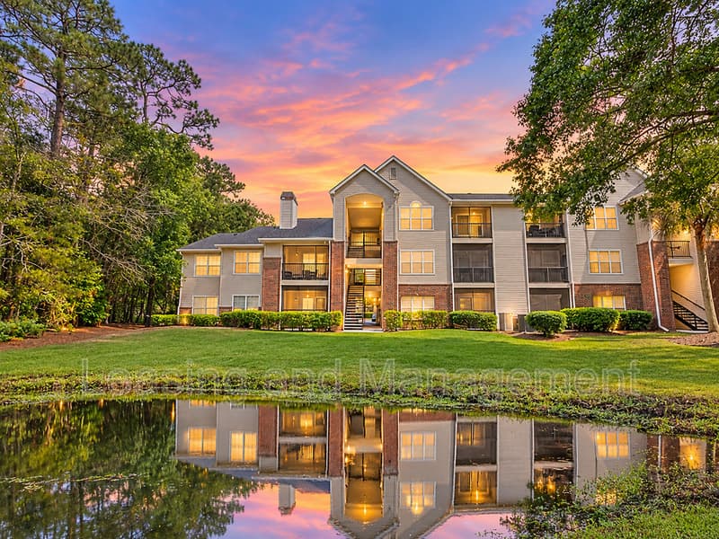 Mount Pleasant Condo: 2011 N Hwy 17