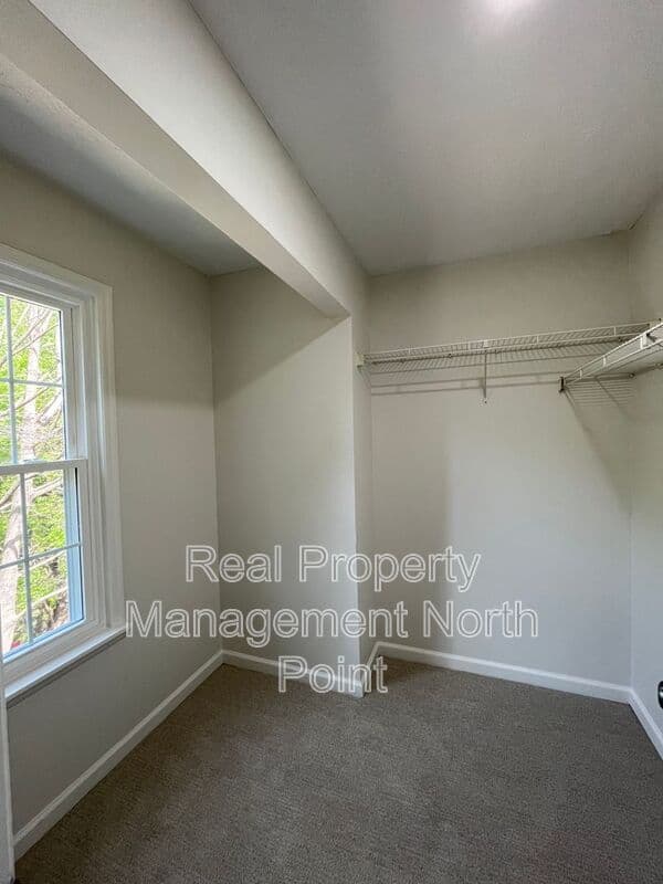 Johns Creek House: 11010 Spotted Pony Trail