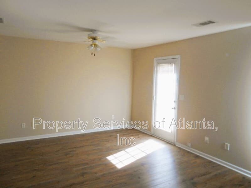 Douglasville House: 7712 Autry Cir