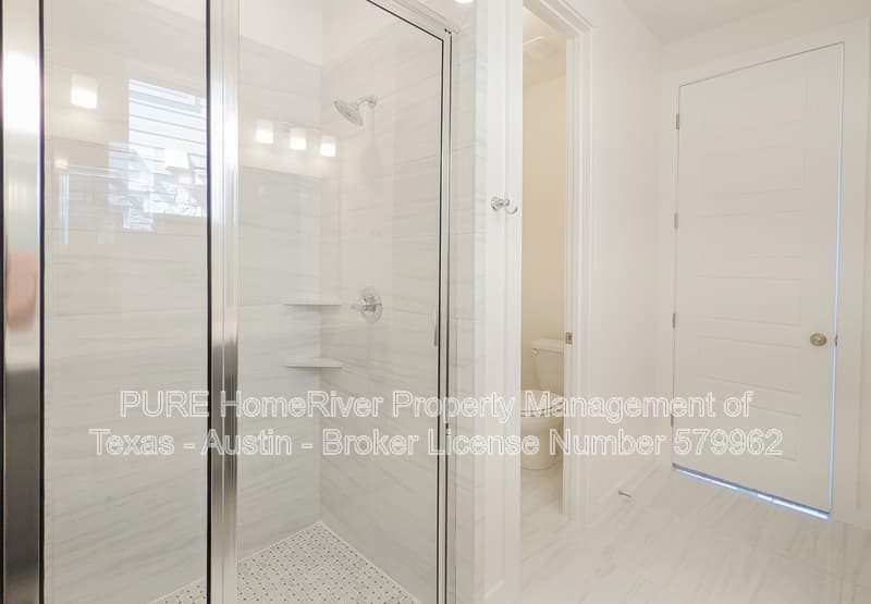 Round Rock House: 4345 Chapel Hill St