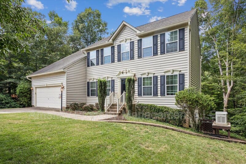 Toano House: 3271 Newland Court