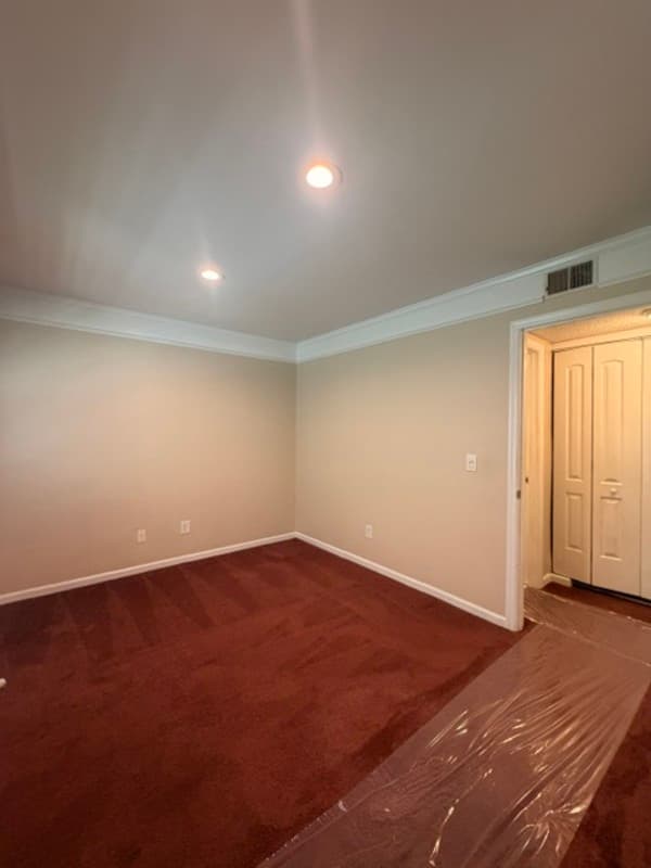 Columbia Condo: 801 Eastmont Drive #102