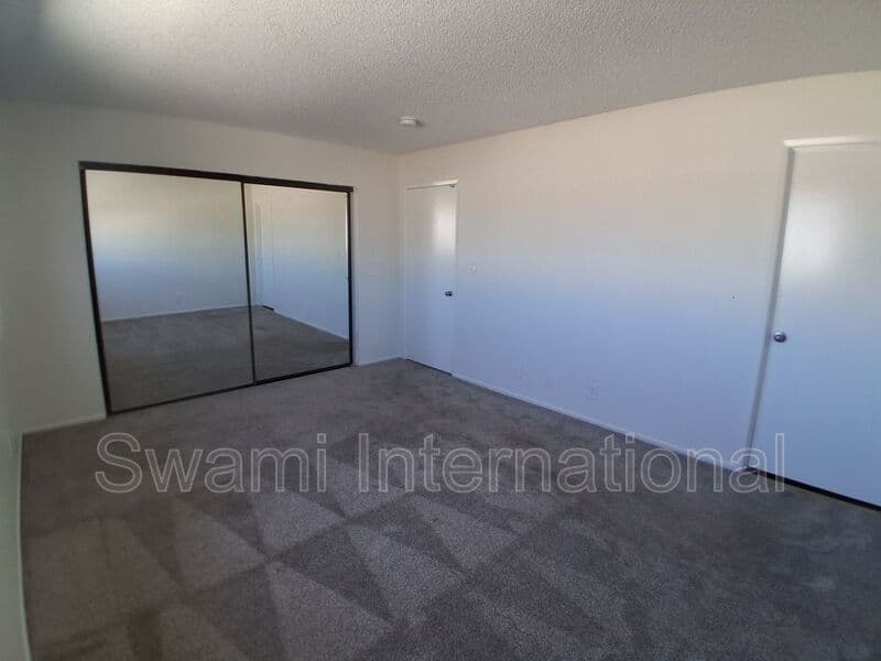 Inglewood Condo: 917 Enterprise Ave.