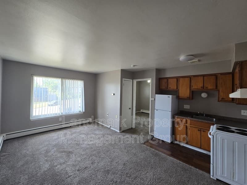 Detroit Condo: 15811 Harper Ave., Apt. # 07