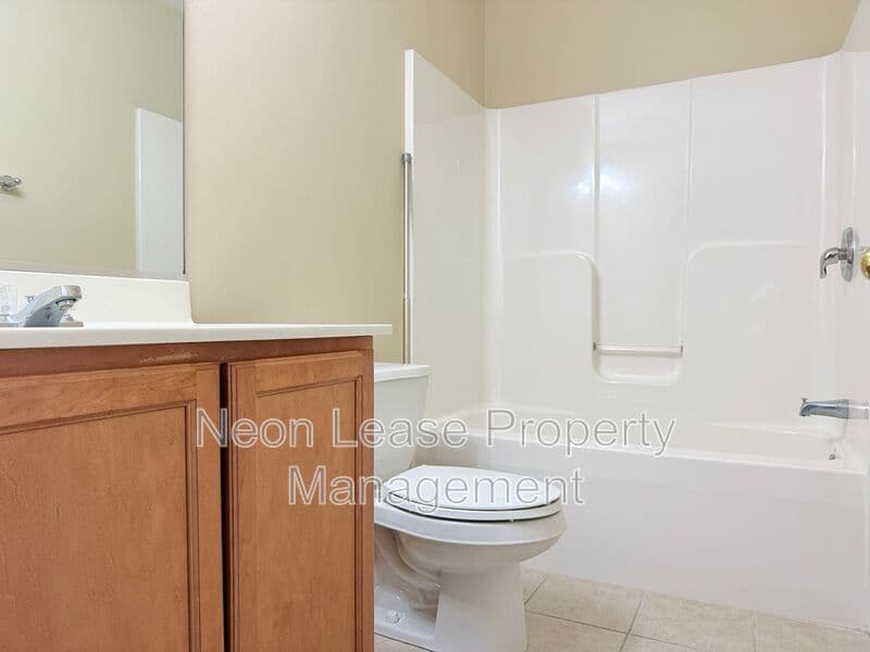 Laurel House: 1103 Laurel Court